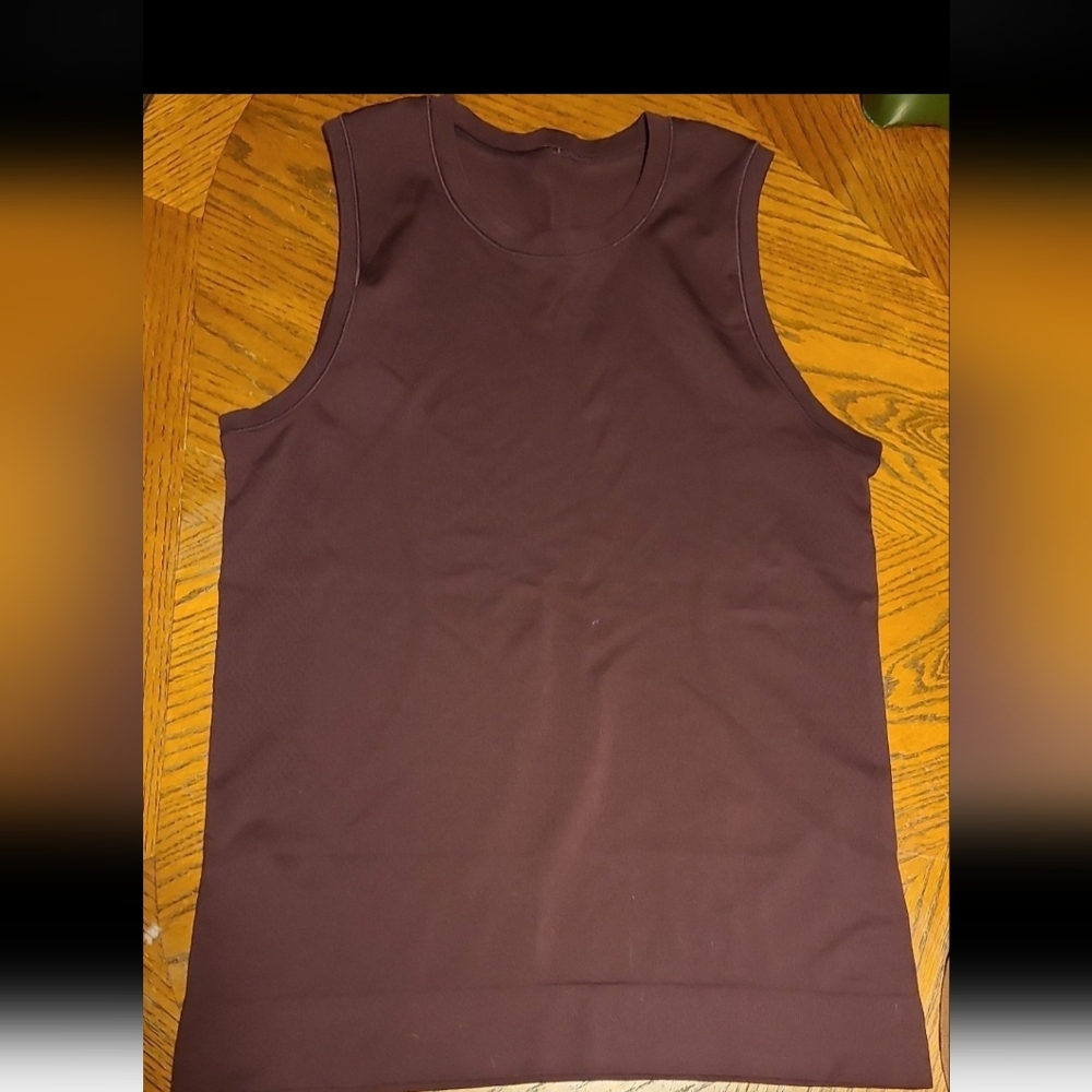 Lululemon tank top